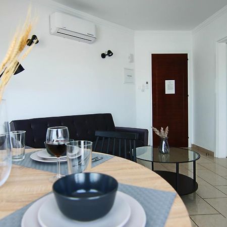 Phaedrus Living Seaside Junior Suite Lighthouse 63 Paphos Extérieur photo