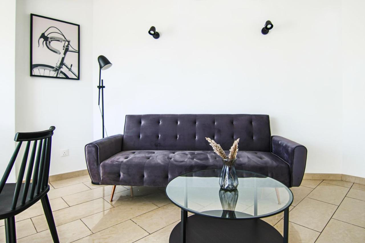 Phaedrus Living Seaside Junior Suite Lighthouse 63 Paphos Extérieur photo