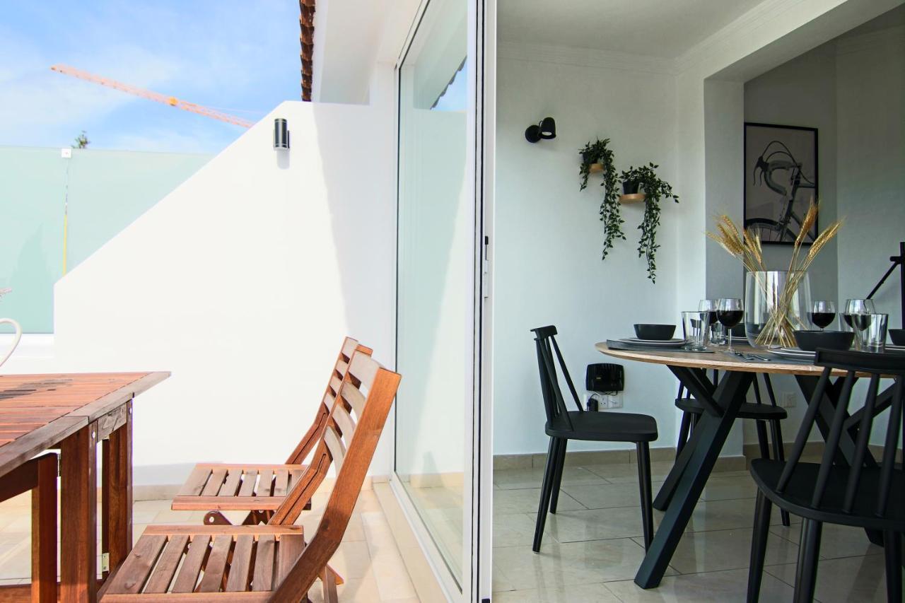 Phaedrus Living Seaside Junior Suite Lighthouse 63 Paphos Extérieur photo